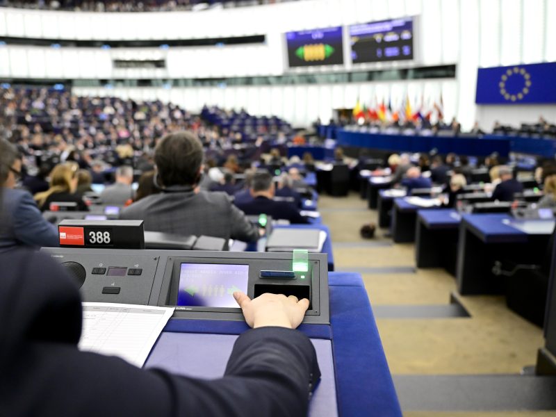 Parlamento-europeo-seduta-plenaria--800x600
